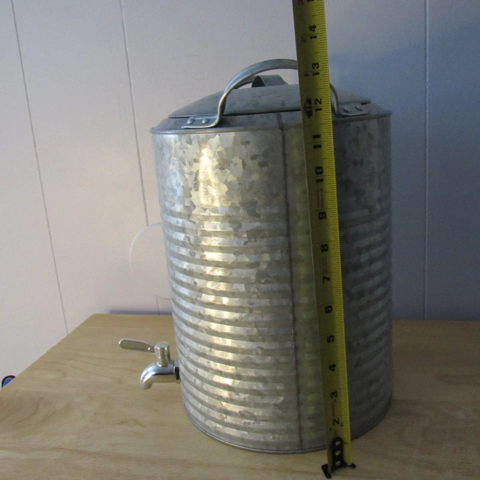 BETTER HOMES & GARDENS 2.98 加仑镀金金属饮料分配器 — 第 4/4 张图片