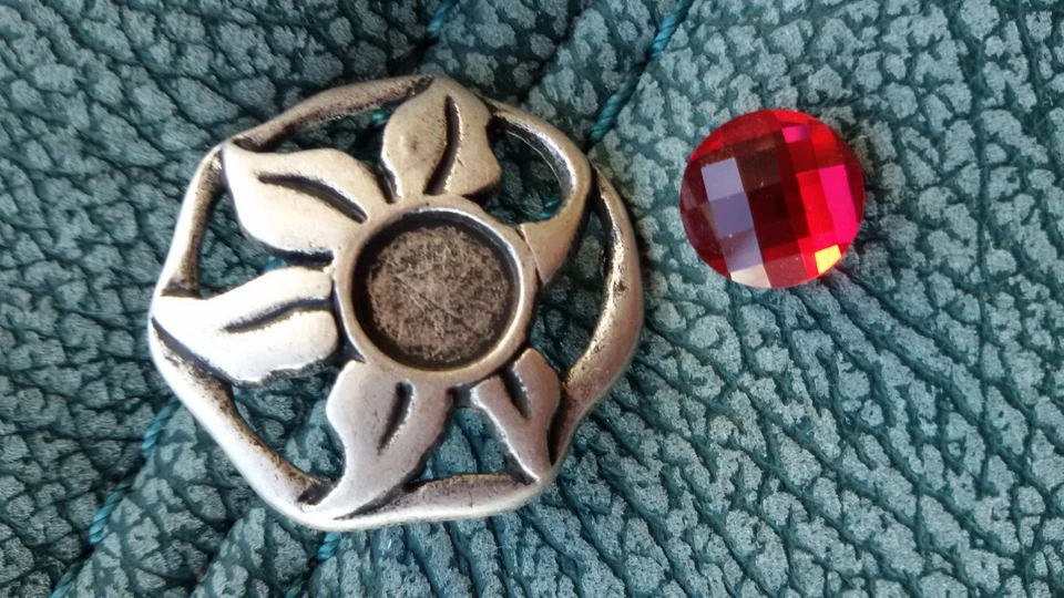 6 Stück Schmuckknöpfe Rohling Edelweiss Farbe Altsilber botones düğmeler кнопки - Bild 2 von 4