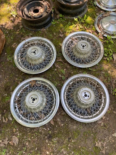 1980s Pontiac Buick Chevy Olds wire spoke wheel hubcap hub cap set 15 inch GM