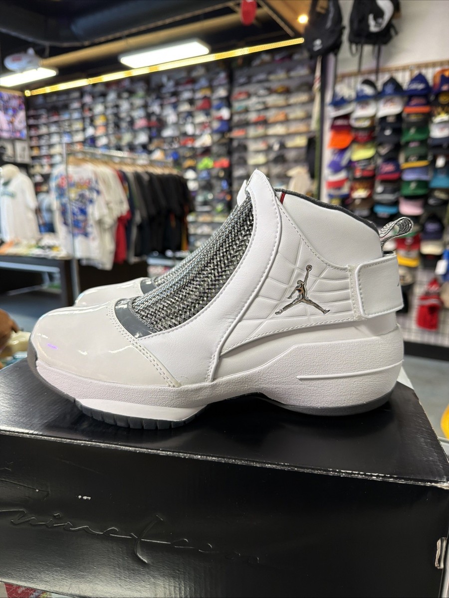 Size 9.5m Nike Air Jordan XIX 19 OG Chrome 2019 (AQ9213-100 Flint