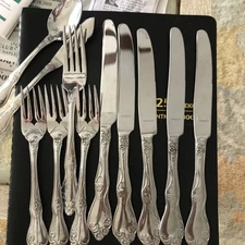 Set Of 11 Oneida 18/0 Camille Stainless Flatware 5 Knives 4 Forks 1 Tsp 1 Butter