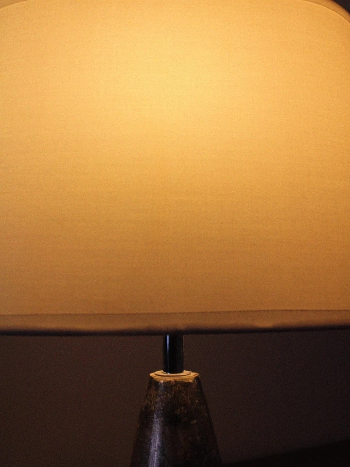 Lámpara de mesa plateada, Alemania, años 50 Foto 2 de 4