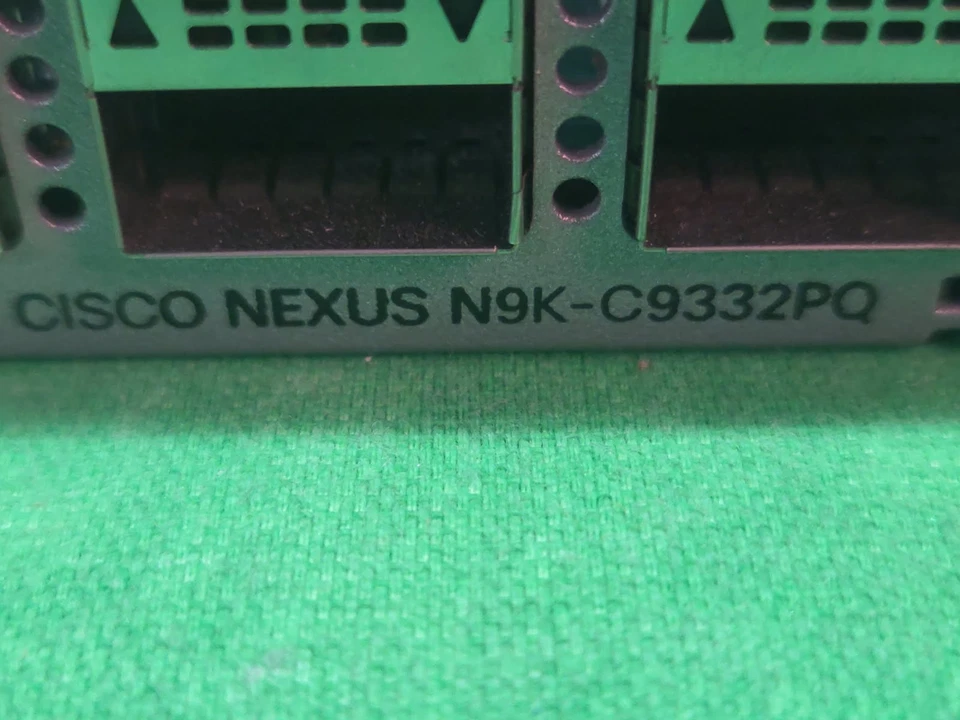 Cisco Nexus N9K-C9332PQ V04 32 Port QSFP 40G Switch 2x 650W Rack Kit - Image 2 of 4
