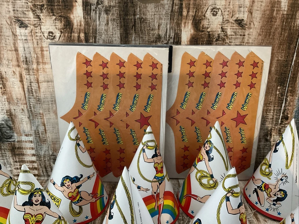 Sombreros/Placas Vintage Años 70/80 Mujer Maravilla Fiesta Cumpleaños LEER DESCRIPCIÓN Foto 2 de 4