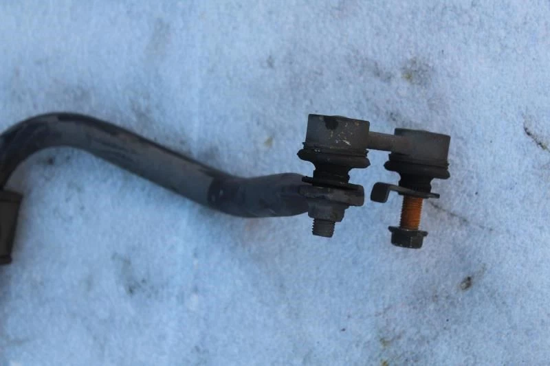 Barra estabilizadora trasera Lexus SC400 1999 Foto 4 de 4