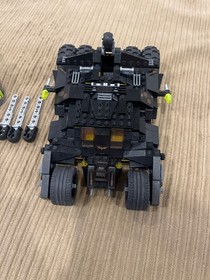 LEGO  7888 - Batman - The Tumbler: Joker's Ice Cream Surprise 