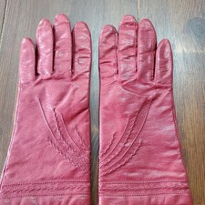 Fownes Driving Gloves Women sz M Red Leather Wrist length Lined Vintage Detailed