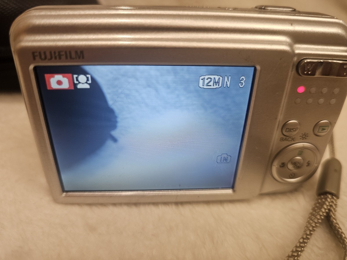 Fujifilm Finepix A220 Compact 12.2MP 3x Optical Zoom Digital