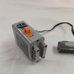 Genuine LEGO Power Functions M-Motor & 9V Battery Box, 8881 & 8883. Tested.