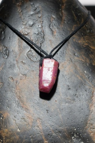 Sapphire pink corundum Crystal gemstone Pendant Necklace\ - Picture 8 of 12