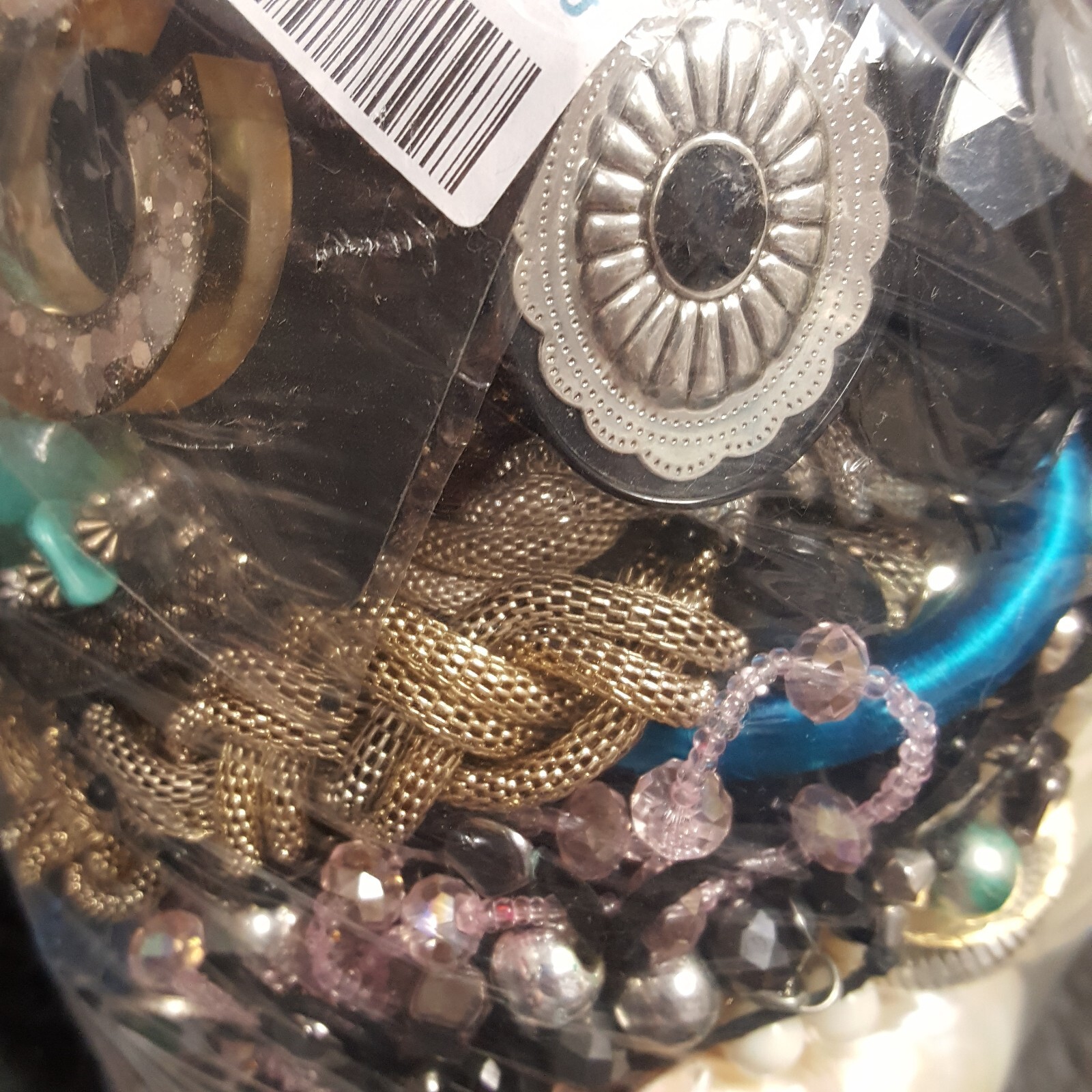 Mixed Bag Job lot Bundle of Costume Jewellery over 4kg bag 1 (h/08