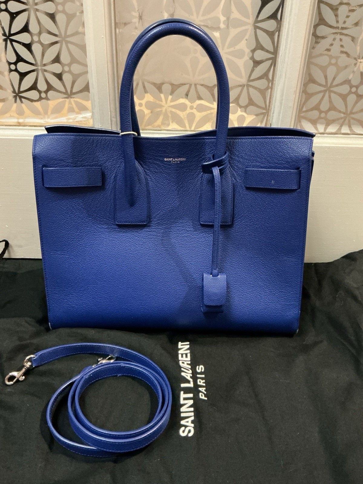 Saint Laurent piccola sacca de jour in pelle testurizzata blu ottime condizioni