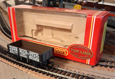Hornby John Allbutt & Co 5-Plank Open Wagon - No.1 - R6053 - OO Gauge - Boxed