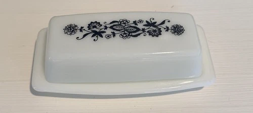Vintage Pyrex Covered Butter Dish In Old Town Blue Onion Pattern