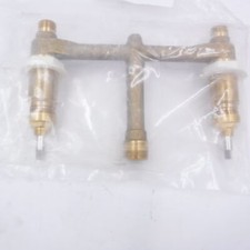 BODY ONLY Chicago Faucets Body Valve for Deck Mounted Manual Faucet w/8" Centers