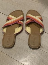 Toms Woman Slipper siz 7.5