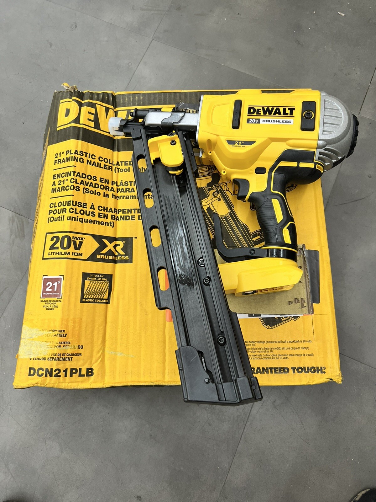 DeWalt 20V 21Degree Plastic Collated Framing Nailer DCN21PLB New
