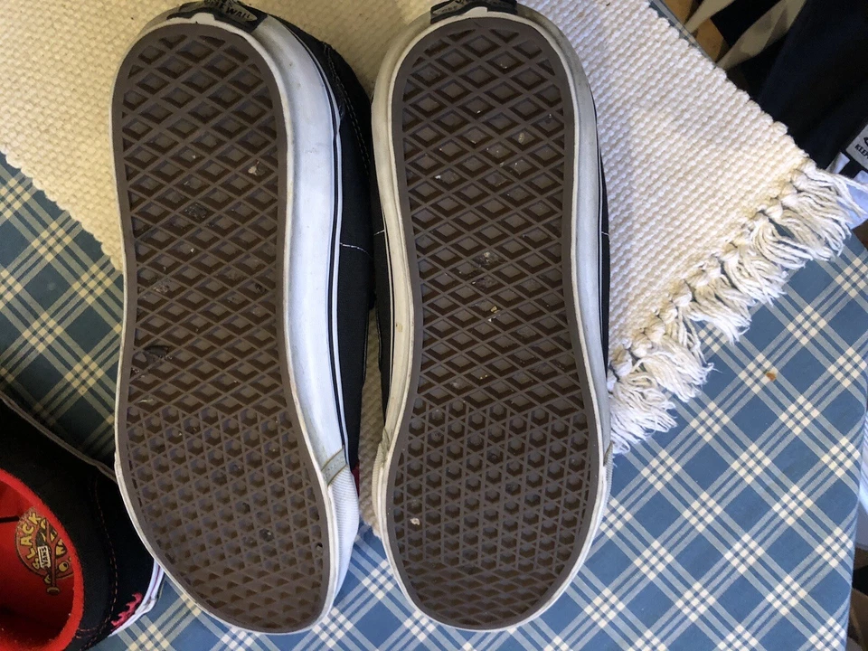 罕见大量 Jeff Grosso Vans。 都是预先拥有的,但形状非常好。 4 批量! — 第 2/4 张图片