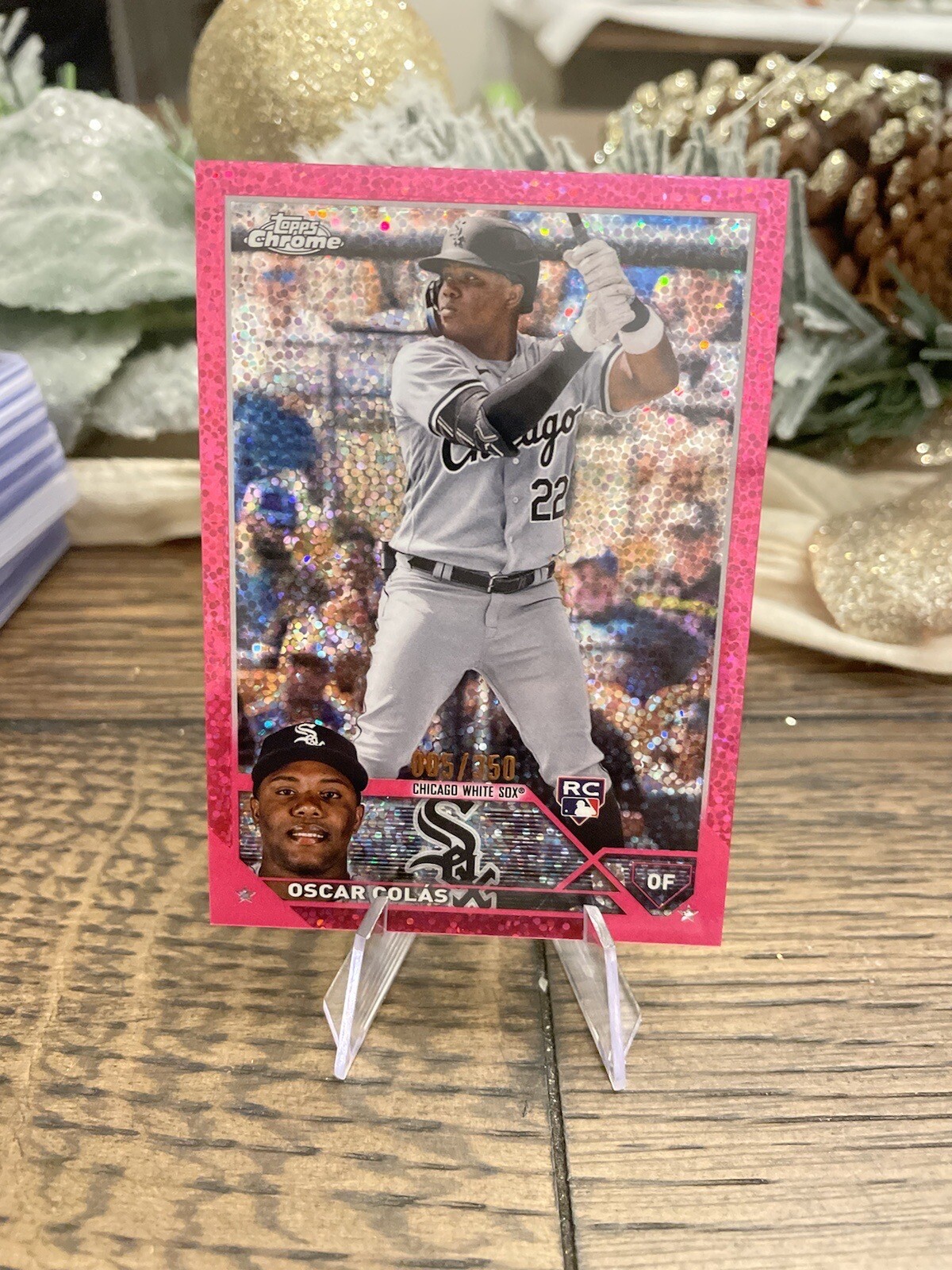 2023 Topps Chrome #145 Oscar Colas Rookie Magenta Speckle Refractor /350 RC