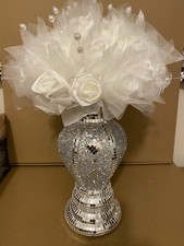 BEAUTIFUL SILVER CRUSHED DIAMOND VASE WITH A BUNCH OF PEARL WHITE ROSES GLITTER 