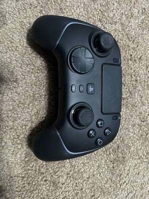 Razer Wolverine V2 Pro Compatible with PS4/PS5/PC, Black
