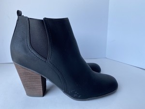 fergie bianca bootie
