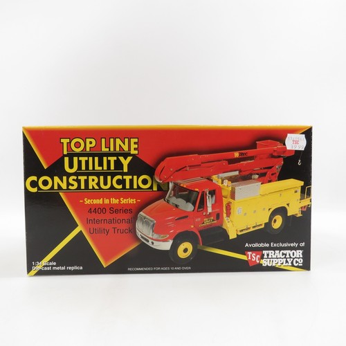 First Gear International 4400 Serie Top Line Utility Bau LKW 19-2948