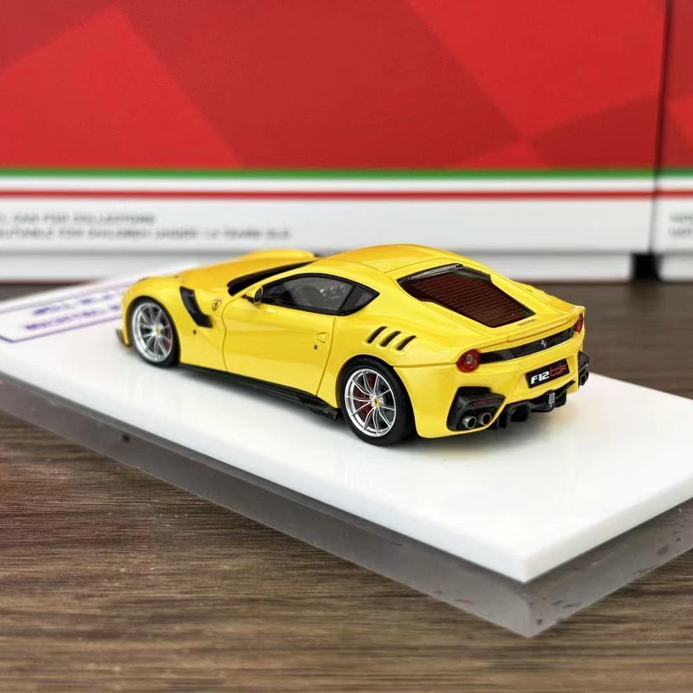 1/64 TOC×Fuelme フェラーリ F12 TDF 1/64 TOC×Fuelme フェラーリ F12 TDF ラスト一台