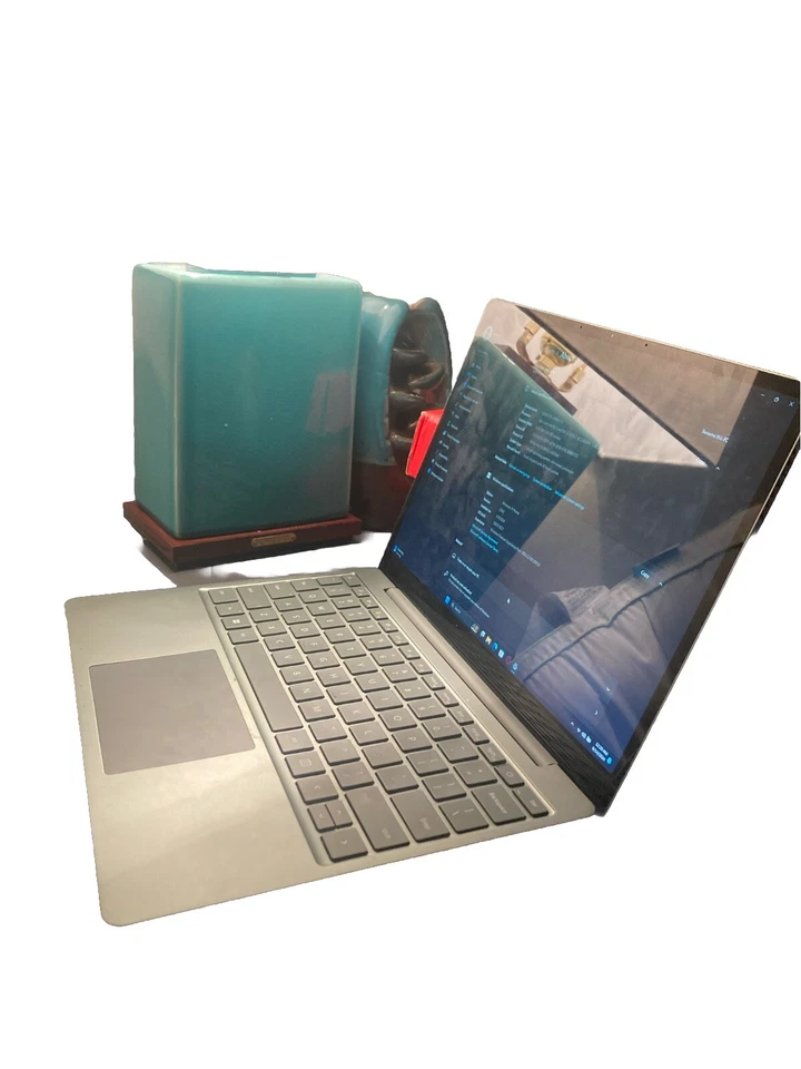 Microsoft Surface 2 64GB, Wi-Fi, 10.6in - Magnesium - Image 3 of 3