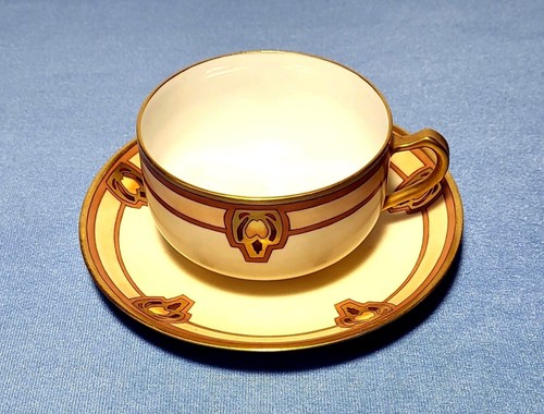 Vintage Haviland France Porcelain Cup & Saucer with Gold Trim - Picture 2 of 4