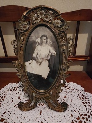 Vintage Italian Brass Ornate Frame #7933 w/ Convex Bubble Glass - F. Fayard