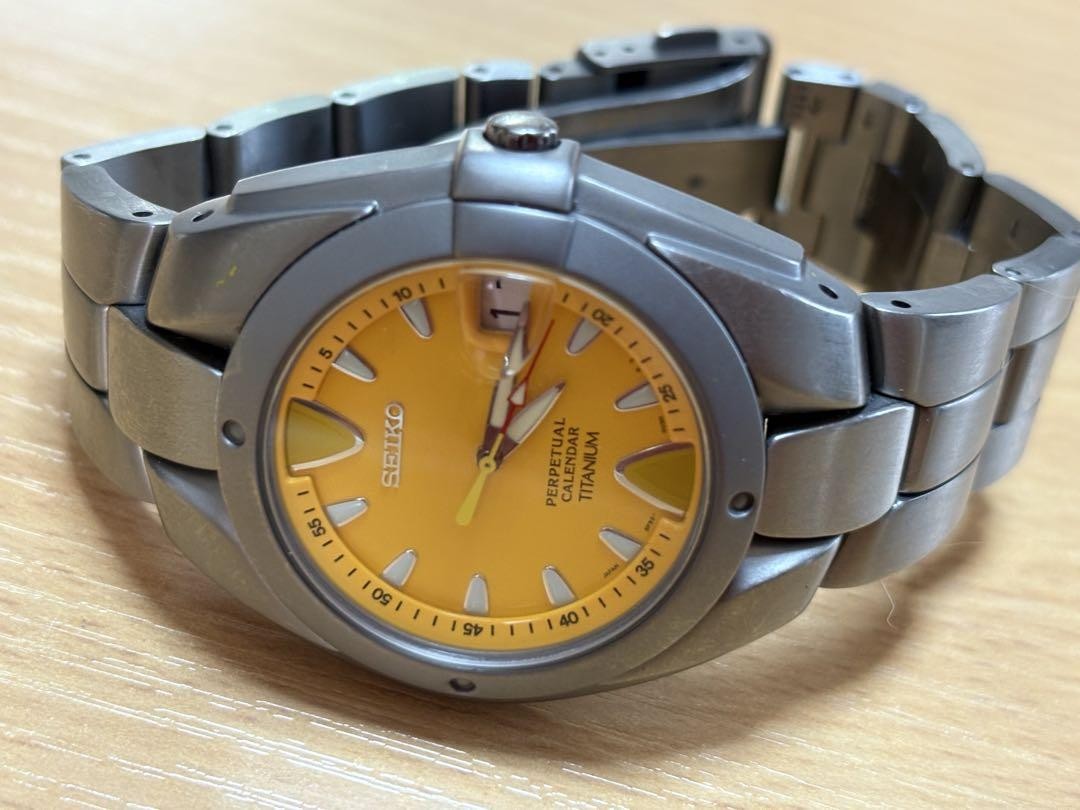 Seiko Perpetual Calendar 8F32 Titanium 1998 Yellow Dial Rare