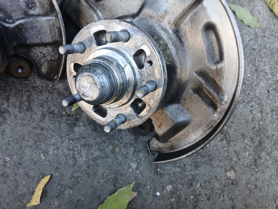 MAZDA RX7 HUSILLOS/BUJES DELANTEROS 5 TACOS 1988 Foto 3 de 4