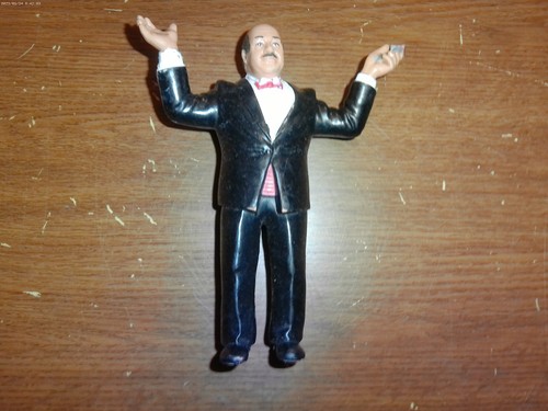 1986 WWF LJN WRESTLING 8 MEAN GENE OKERLUND FIGURE...