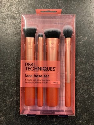 REAL TECHNOLOGIES Flawless Base Teint Ultimate 4 Stück Make-up Pinsel Set - Gesicht