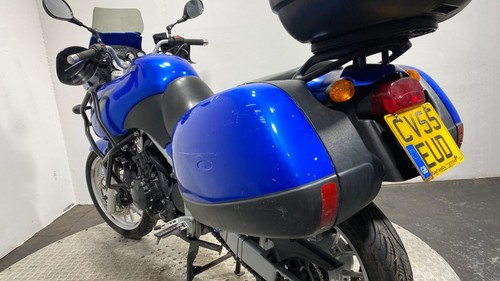 Triumph Tiger 955 2005 36K GOOD RUNNING TOURER ADVENTURE BIKE LUGGAGE - Picture 11 of 20
