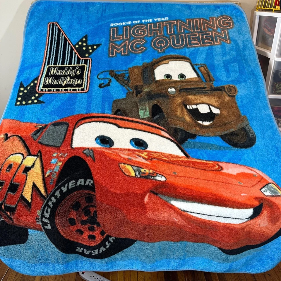Disney Pixar Cars Lightning McQueen manta noroeste novato Foto 3 de 4
