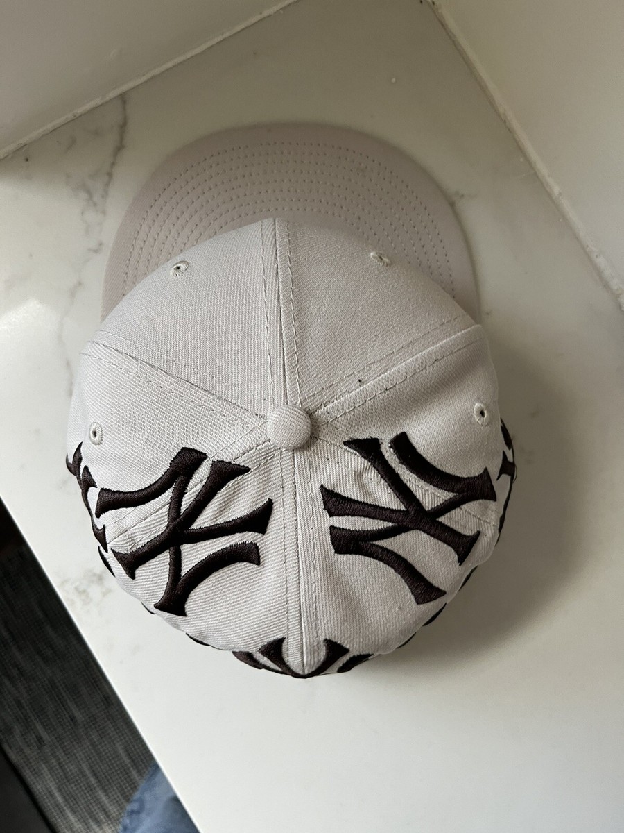 New Era Supreme x New York Yankees 59Fifty Sz 7 1/4 Cap FW21