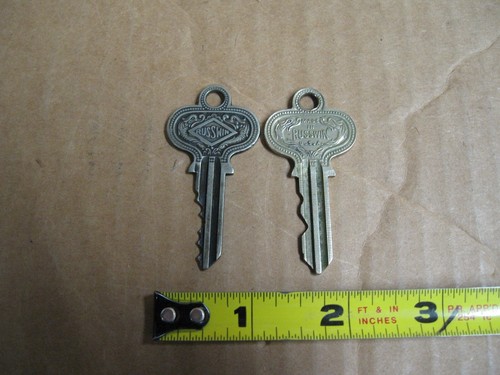 Antique Keys Russell & Erwin Mfg Co REMCO Decorative Bow Scroll Diamond RUSSWIN