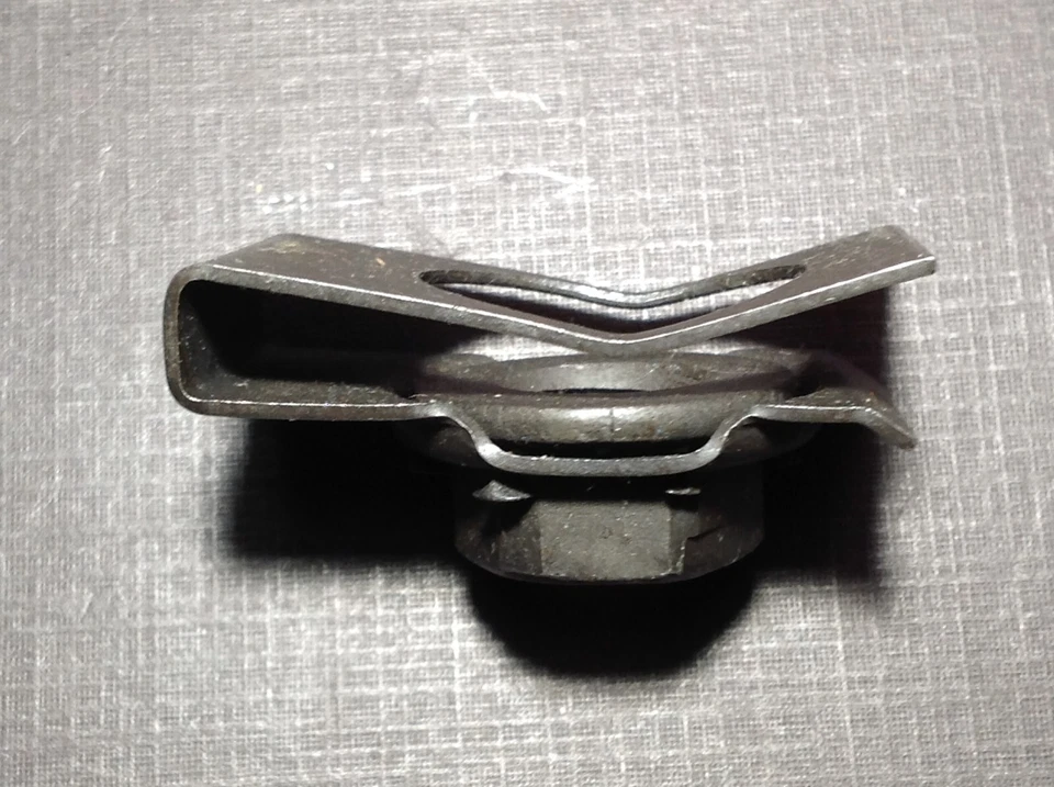 1 peça NORS 1/2-13 porca de suporte de pneu sobressalente 1969-on Ford F100 384581-S100 - Imagem 3 de 4