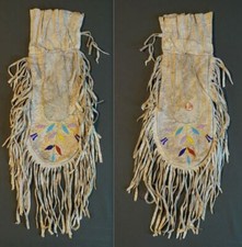 Fine Late 1800 Native American Lakota Sioux 2 Sided Beaded Medicine or Pipe Bag