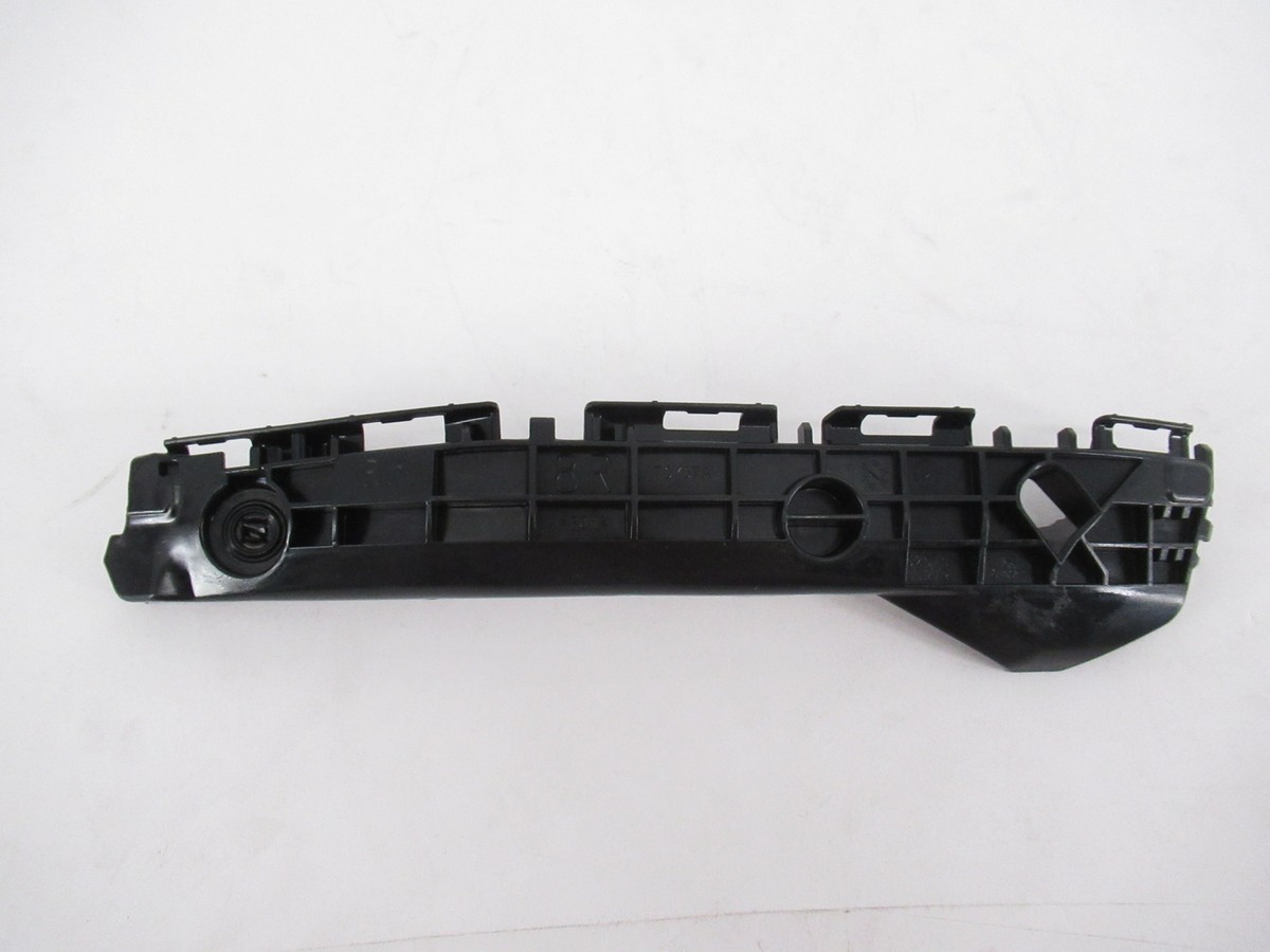 Genuine OEM Toyota 52575-0D272 Right Rear Bumper Side Retainer