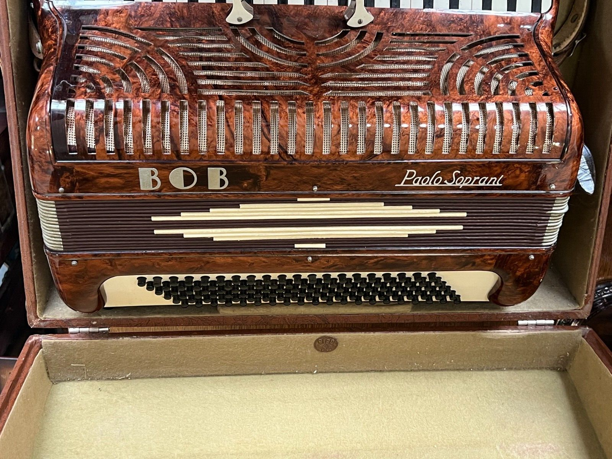 PAOLO SOPRANI ボタン式アコーディオン　120ベース　クロマチック PAOLO SOPRANI ボタン式アコーディオン 120ベース クロマチック