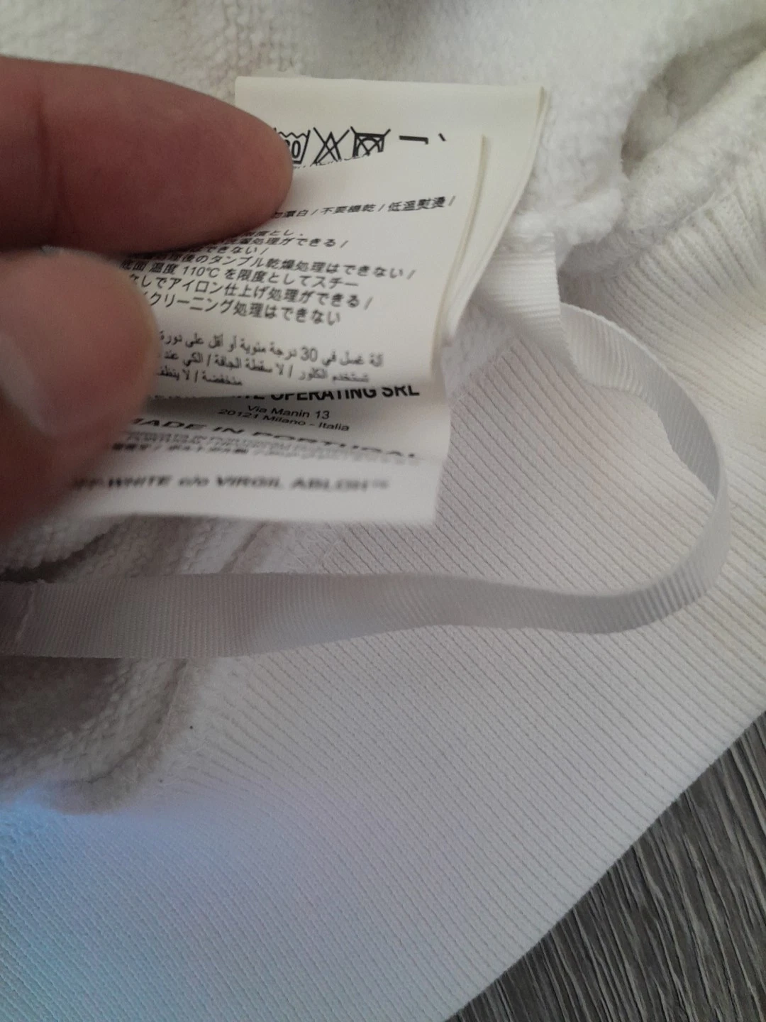 OFF WHITE Felpa con cappuccio bianca frecce effetto degradato bianco sporco pre owened taglia L. $635 00