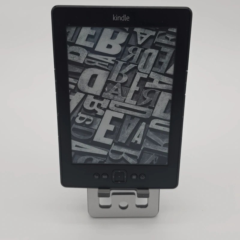 Amazon Kindle 4th Gen D01100 6" E-Reader Black Wi-Fi