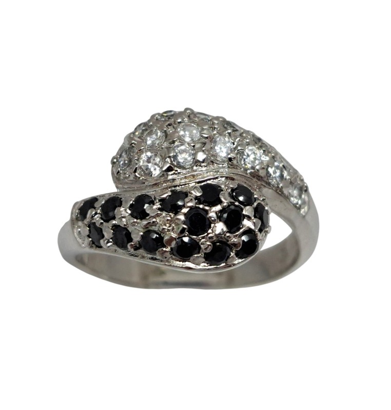 Brand New Unworn Onyx CZ Swirl Cluster Sterling Silver Ladies Ring Size 6.75