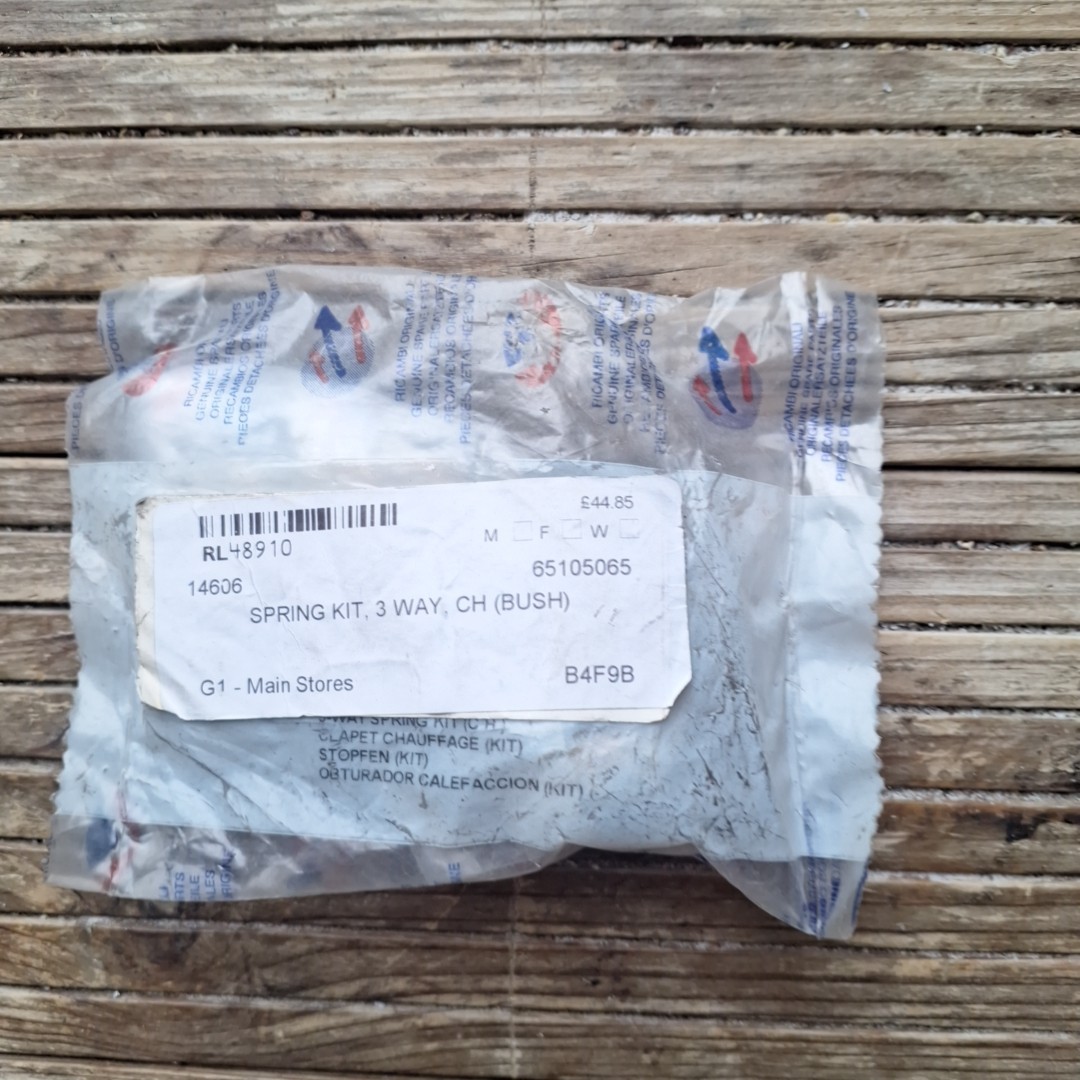 ARISTON 65105065 3 WAY BUSH SPRING KIT