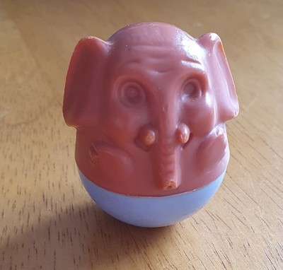 Vintage Airfix Weebles Spielzeug Elefant mit blauem Sockel. Wackelfigur 70er Jahre