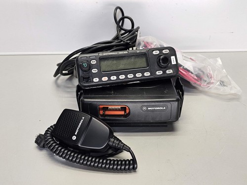 Motorola Mobile MCS2000 UHF 403-470 Mhz 160ch 100W Model 2