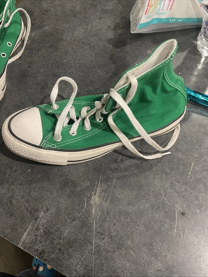 Converse feminino tamanho 8 - Imagem 2 de 4